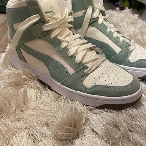 Puma High-Top Sneakers in Cream & Sage